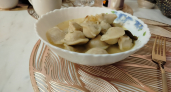 Скатерть, клеёнка или силикон? Что реально спасёт кухонный стол от царапин, соков и горячих кастрюль